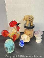 MaxSold Auction: Art Glass, Citrine Chips, Geode, Selinite Horn, Rooster Art Glass, Glass Bird - Maricopa (Arizona, USA) SELLER MANAGED Downsizing Online Auction - N Tammy Street