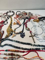 MaxSold Auction: Mixed Jewelry Lot: Bracelets, Bangles & Necklaces (20+) - San Jose (California, USA) SELLER MANAGED Downsizing Online Auction -  Topaz Avenue (STORAGE)