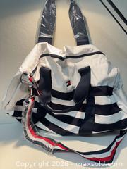 MaxSold Auction: Tommy Hilfiger Large Shoulder Bag with Zipper Closure - San Jose (California, USA) SELLER MANAGED Downsizing Online Auction -  Topaz Avenue (STORAGE)