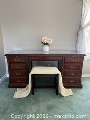 MaxSold Auction: Computer Desk with Bench & Glass Top - Mississauga (Ontario, Canada) SELLER MANAGED Estate Sale Online Auction - Lakeside Avenue