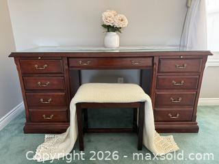 MaxSold Auction: Computer Desk with Bench & Glass Top - Mississauga (Ontario, Canada) SELLER MANAGED Estate Sale Online Auction - Lakeside Avenue