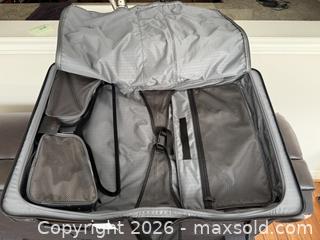 MaxSold Auction: Tumi Bags & Luggage Lot - Mississauga (Ontario, Canada) SELLER MANAGED Estate Sale Online Auction - Lakeside Avenue