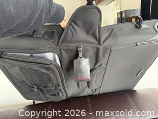 MaxSold Auction: Tumi Bags & Luggage Lot - Mississauga (Ontario, Canada) SELLER MANAGED Estate Sale Online Auction - Lakeside Avenue