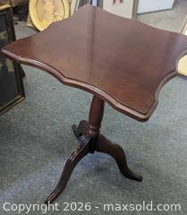 MaxSold Auction: Vintage The Bombay Company Wooden Tilt-Top Side Table  - Toronto (Ontario, Canada) PARTNER MANAGED Reseller Online Auction - Railside Road