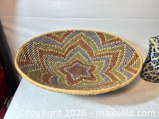 MaxSold Auction: Assorted Decorative Bowl, Vase, Hanging Metal Planter & Framed Art - Sunnyvale (California, USA) SELLER MANAGED Reseller Online Auction - Reseda Drive