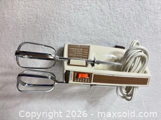 MaxSold Auction: GE Vintage Electric Hand Mixer & Detachable Sandwich Iron - Sunnyvale (California, USA) SELLER MANAGED Reseller Online Auction - Reseda Drive