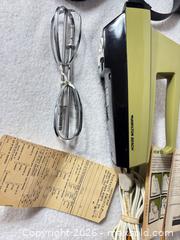 MaxSold Auction: Hamilton Beach Vintage Hand Mixer & Electric Egg/Pancake Maker - Sunnyvale (California, USA) SELLER MANAGED Reseller Online Auction - Reseda Drive