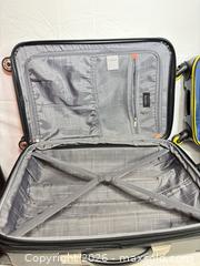 MaxSold Auction: Nautica & Ricardo Medium Hard-Shell Spinner Suitcases - Sunnyvale (California, USA) SELLER MANAGED Reseller Online Auction - Reseda Drive