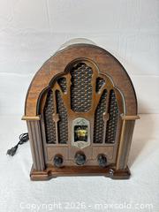 MaxSold Auction: RCA RP-3895 Tabletop AM/FM Radio, 120V - Sunnyvale (California, USA) SELLER MANAGED Reseller Online Auction - Reseda Drive