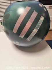 MaxSold Auction: John Bergen Round Vase - Brampton (Ontario, Canada) SELLER MANAGED Downsizing Online Auction - Lakecrest Trail