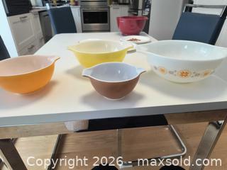 MaxSold Auction: Nesting Pyrex Bowls - Brampton (Ontario, Canada) SELLER MANAGED Downsizing Online Auction - Lakecrest Trail