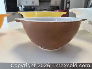 MaxSold Auction: Nesting Pyrex Bowls - Brampton (Ontario, Canada) SELLER MANAGED Downsizing Online Auction - Lakecrest Trail