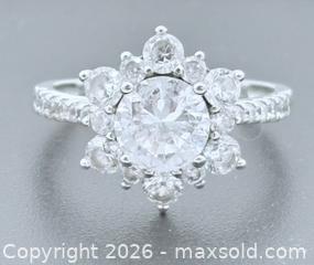 MaxSold Auction: 925 Sterling Silver Flower Ring Size 7 - Esquimalt (British Columbia, Canada) PARTNER MANAGED Reseller Online Auction -  Lampson Street