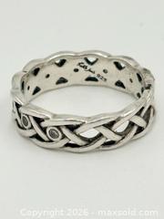 MaxSold Auction: 925 Sterling Silver Keith Jack Celtic Knot Ring Size 8 - Esquimalt (British Columbia, Canada) PARTNER MANAGED Reseller Online Auction -  Lampson Street