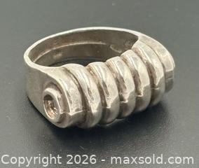 MaxSold Auction: 925 Sterling Silver Ring 6.7g Size 7 - Esquimalt (British Columbia, Canada) PARTNER MANAGED Reseller Online Auction -  Lampson Street