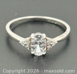 MaxSold Auction: 925 Sterling Silver Ring Size 8 - Esquimalt (British Columbia, Canada) PARTNER MANAGED Reseller Online Auction -  Lampson Street