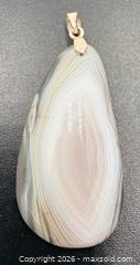 MaxSold Auction: Agate Silver Pendant  - Esquimalt (British Columbia, Canada) PARTNER MANAGED Reseller Online Auction -  Lampson Street