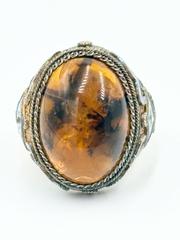 MaxSold Auction: Chinese Export Amber Ring Size 7 - Esquimalt (British Columbia, Canada) PARTNER MANAGED Reseller Online Auction -  Lampson Street