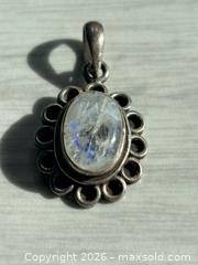 MaxSold Auction: Moonstone 925 Sterling Silver Pendant  - Esquimalt (British Columbia, Canada) PARTNER MANAGED Reseller Online Auction -  Lampson Street