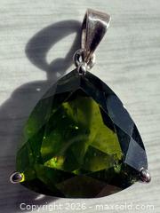 MaxSold Auction: Peridot 925 Sterling Silver Pendant  - Esquimalt (British Columbia, Canada) PARTNER MANAGED Reseller Online Auction -  Lampson Street