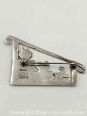 MaxSold Auction: Sterling Silver Cat Brooch by Anne Harvey - Esquimalt (British Columbia, Canada) PARTNER MANAGED Reseller Online Auction -  Lampson Street