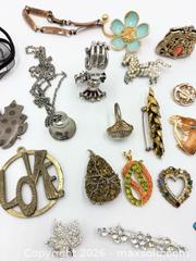 MaxSold Auction: Various Jewelry Lot - Esquimalt (British Columbia, Canada) PARTNER MANAGED Reseller Online Auction -  Lampson Street