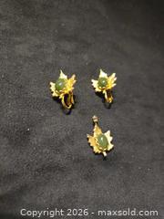 MaxSold Auction: Vintage Jade Jewelry from British Columbia  - Loyalist (Ontario, Canada) SELLER MANAGED Downsizing Online Auction - Somerset Drive