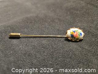 MaxSold Auction: Vintage Pin - Loyalist (Ontario, Canada) SELLER MANAGED Downsizing Online Auction - Somerset Drive