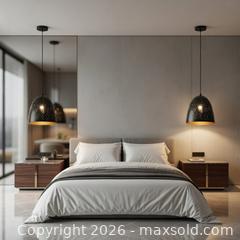 MaxSold Auction: Nocturne Élégance Hanging Light (New in the original sealed packaging) - Toronto (Ontario, Canada) SELLER MANAGED Reseller Online Auction - Magnetic Drive