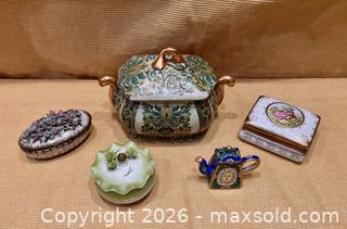 MaxSold Auction: Lidded Porcelain Smalls - Douglas (Massachusetts, USA) PARTNER MANAGED Estate Sale Online Auction - Southwest Main Street