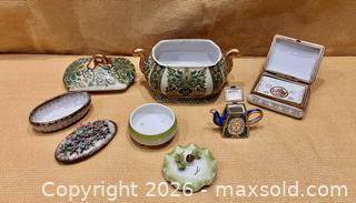 MaxSold Auction: Lidded Porcelain Smalls - Douglas (Massachusetts, USA) PARTNER MANAGED Estate Sale Online Auction - Southwest Main Street