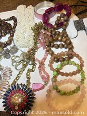 MaxSold Auction: Mixed Set: Pink & Brown Beaded Necklace, Bracelets & Earrings - Wheatland (New York, USA) SELLER MANAGED Reseller Online Auction - State Street