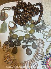 MaxSold Auction: Mixed Set: Pink & Brown Beaded Necklace, Bracelets & Earrings - Wheatland (New York, USA) SELLER MANAGED Reseller Online Auction - State Street