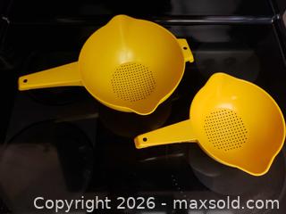 MaxSold Auction: Vintage Tupperware strainers - North York (Ontario, Canada) SELLER MANAGED Estate Sale Online Auction - Cartwright Avenue (STORAGE)