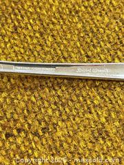 MaxSold Auction: Assorted Oneida, Rogers Bros & Other Flatware and Serving Utensils B - Niagara Falls (Ontario, Canada) Moving Online Auction - January Drive