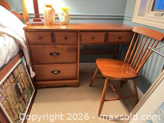 MaxSold Auction: Baronet Solid Wood Desk with Matching Chair, Medium Cherry - Niagara Falls (Ontario, Canada) Moving Online Auction - January Drive