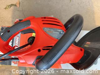 MaxSold Auction: Black and Decker Trimmer A - Niagara Falls (Ontario, Canada) Moving Online Auction - January Drive