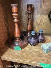 MaxSold Auction: Collectibles: Figurines, Decor, Clocks & Vases, Keepsakes, Novelty items B - Niagara Falls (Ontario, Canada) Moving Online Auction - January Drive