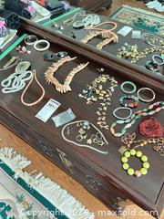 MaxSold Auction: Costume / Fashion Jewelry Lot — Necklaces, Bracelets, Earrings A - Niagara Falls (Ontario, Canada) Moving Online Auction - January Drive
