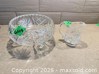 MaxSold Auction: Cut Glass & Crystal Serving Pieces with Cake Stand and Bowls B - Niagara Falls (Ontario, Canada) Moving Online Auction - January Drive