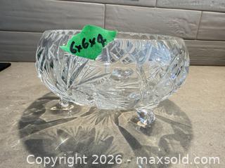 MaxSold Auction: Cut Glass & Crystal Serving Pieces with Cake Stand and Bowls B - Niagara Falls (Ontario, Canada) Moving Online Auction - January Drive