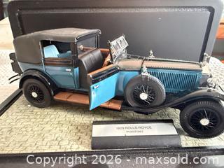 MaxSold Auction: Diecast Model Cars with Display Case and Poster - Niagara Falls (Ontario, Canada) Moving Online Auction - January Drive