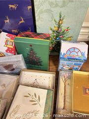 MaxSold Auction: Holiday Decorations & Wrapping Supplies Large Mixed Lot B - Niagara Falls (Ontario, Canada) Moving Online Auction - January Drive