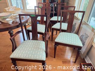 MaxSold Auction: Lot of 6 Wooden Dining Chairs with Upholstered Seats C - Niagara Falls (Ontario, Canada) Moving Online Auction - January Drive
