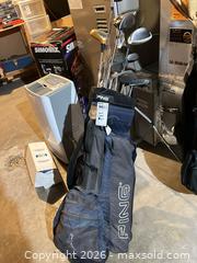 MaxSold Auction: Mixed Brand Full Set Golf Clubs with Stand & Carry Bags B - Niagara Falls (Ontario, Canada) Moving Online Auction - January Drive