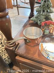 MaxSold Auction: Mixed Estate Lot: Vases, Candlesticks, Bowls, Planter, Figurine B - Niagara Falls (Ontario, Canada) Moving Online Auction - January Drive