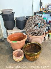 MaxSold Auction: Mixed Lot of Large, Medium & Small Planters/Pots B - Niagara Falls (Ontario, Canada) Moving Online Auction - January Drive