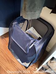 MaxSold Auction: Mixed Women's Tops, Sweaters & Jackets Lot — Sizes L/XL B - Niagara Falls (Ontario, Canada) Moving Online Auction - January Drive