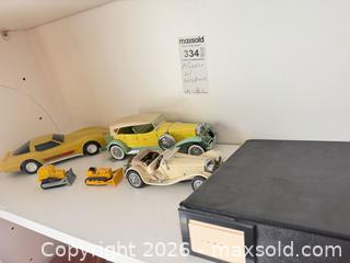 MaxSold Auction: Models with Collector Info C - Niagara Falls (Ontario, Canada) Moving Online Auction - January Drive