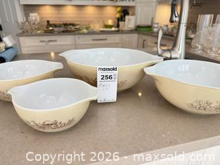 MaxSold Auction: Pyrex Cinderella Mixing Bowls Set - "Forest Fancies" Mushroom Pattern B - Niagara Falls (Ontario, Canada) Moving Online Auction - January Drive